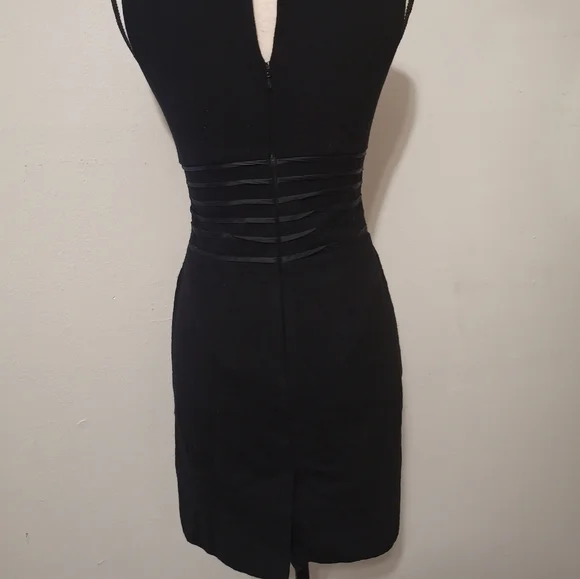 ❌SOLD❌ Banana Republic Little Black Dres - Picture 4 of 7